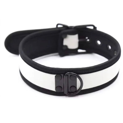 Collier petplay rembourré gris clair et noir pour port prolongé en mosh pit.