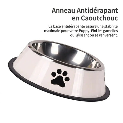 l'image représente l'une de nos gamelles avec à côté écrit l'une de ses caractéristiques techniques, elle est composé avec un anneau antidérapant en caoutchouc