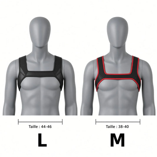 Comparatif des tailles M et L pour le harnais torse puppy play Alpha Harness en matière synthétique souple KinkyPupShop.