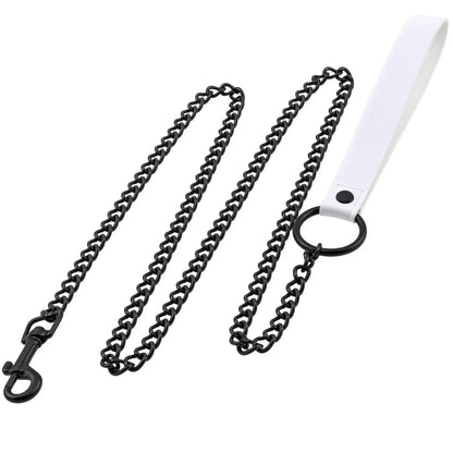 Laisse de marche au pied petplay Alpha Leash avec chaîne en métal et poignée dragonne en cuir synthétique PU blanc pour équipement puppy play