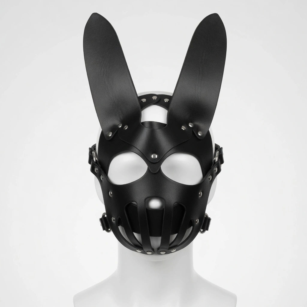 visuel sur un mannequin du masque bunny du kinkypupshop