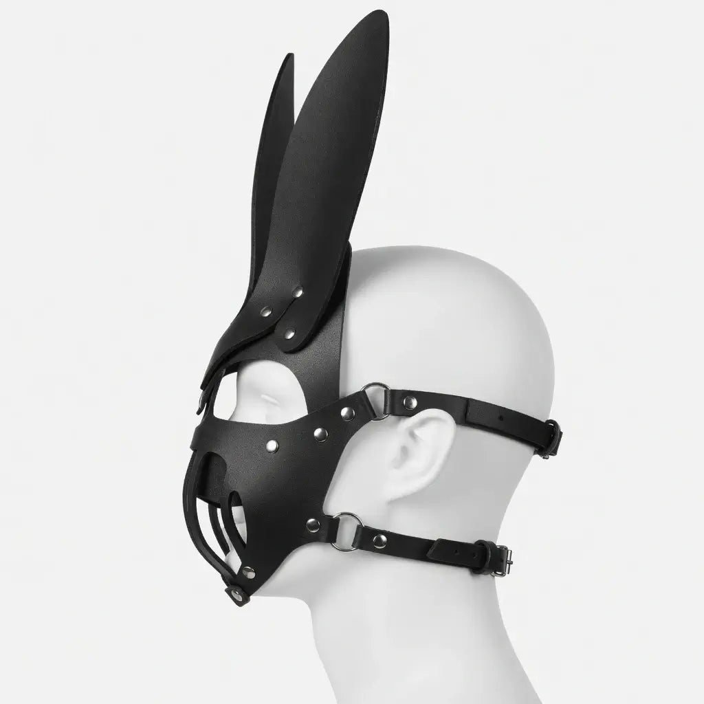 visuel du bunny hood en cuir du kinkypupshop