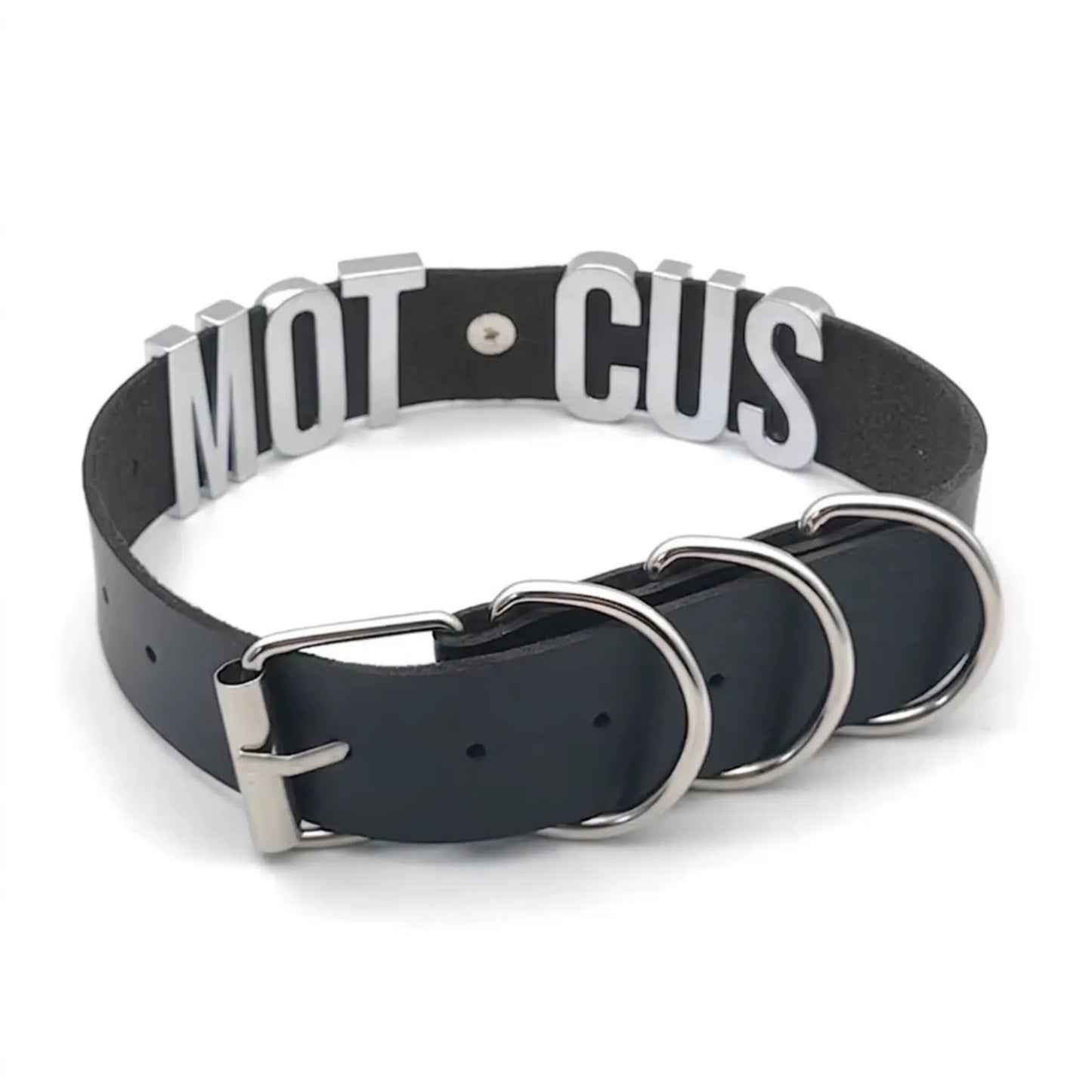 image de l'arrière du collier personnalisable du kinkypupshop idéal pour le petplay